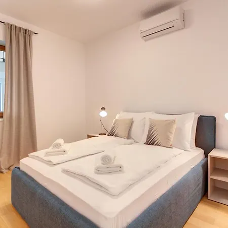 Apartment Mare Sano Plaza - Apt Riva Opatija